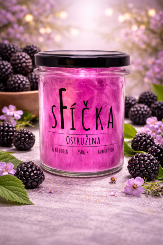 Vonná svíčka sFíčka Ostružina ve sklenici s černým víčkem